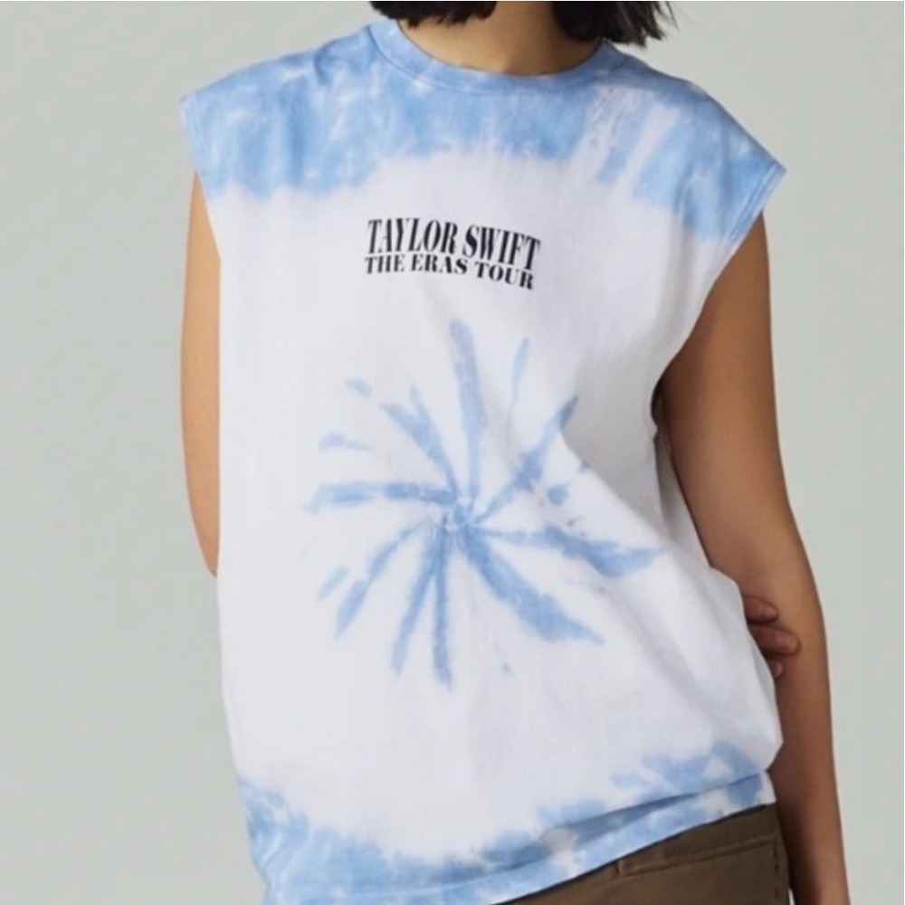 Taylor Swift The Eras Tour Blue White Swirl Tie Dye Muscle Tee Tank Sz M Swiftie